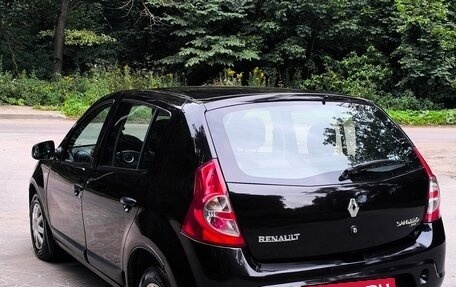 Renault Sandero I, 2011 год, 500 000 рублей, 4 фотография