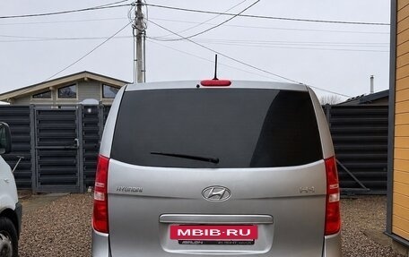 Hyundai H-1 II рестайлинг, 2016 год, 1 800 000 рублей, 3 фотография