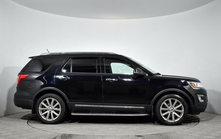 Ford Explorer VI, 2018 год, 2 490 000 рублей, 4 фотография