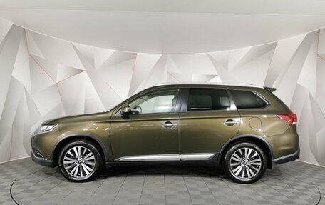 Mitsubishi Outlander III рестайлинг 3, 2019 год, 2 015 150 рублей, 5 фотография