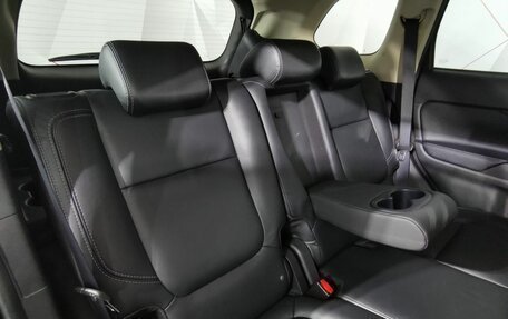 Mitsubishi Outlander III рестайлинг 3, 2019 год, 2 015 150 рублей, 16 фотография