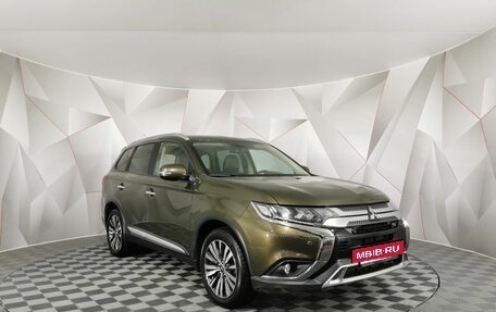Mitsubishi Outlander III рестайлинг 3, 2019 год, 2 015 150 рублей, 3 фотография