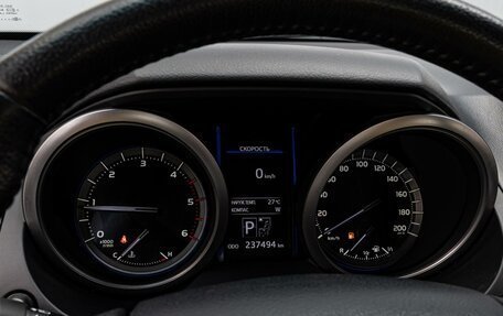 Toyota Land Cruiser Prado 150 рестайлинг 2, 2014 год, 3 190 000 рублей, 18 фотография