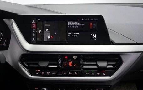BMW 1 серия, 2021 год, 2 800 000 рублей, 14 фотография