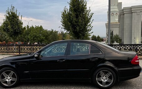 Mercedes-Benz E-Класс, 2003 год, 640 000 рублей, 3 фотография