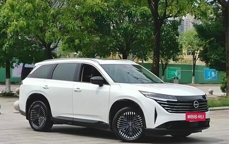 Nissan Pathfinder, 2024 год, 4 500 000 рублей, 3 фотография