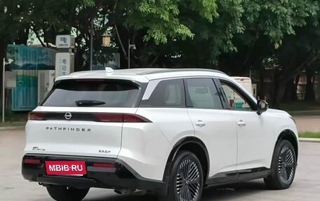 Nissan Pathfinder, 2024 год, 4 500 000 рублей, 4 фотография