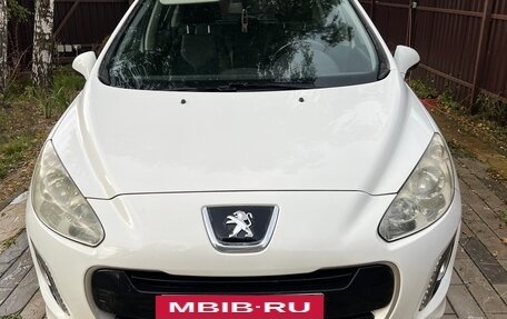 Peugeot 308 II, 2011 год, 640 000 рублей, 2 фотография