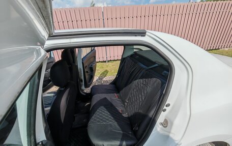 Renault Logan II, 2014 год, 370 000 рублей, 13 фотография