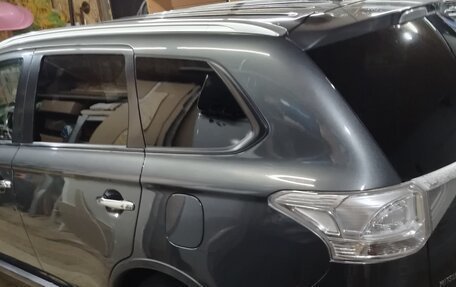 Mitsubishi Outlander III рестайлинг 3, 2014 год, 1 500 000 рублей, 6 фотография