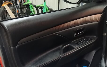 Mitsubishi Outlander III рестайлинг 3, 2014 год, 1 500 000 рублей, 21 фотография