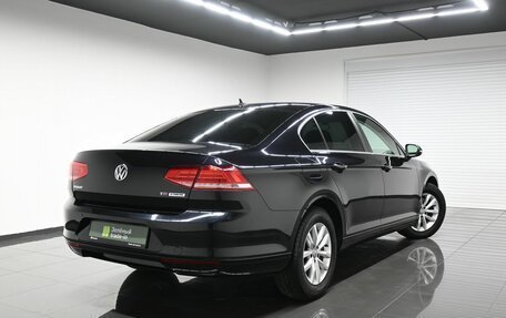 Volkswagen Passat B8 рестайлинг, 2017 год, 1 745 000 рублей, 2 фотография