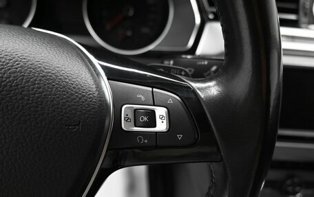 Volkswagen Passat B8 рестайлинг, 2017 год, 1 745 000 рублей, 17 фотография