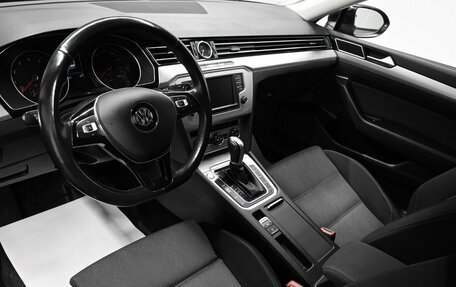 Volkswagen Passat B8 рестайлинг, 2017 год, 1 745 000 рублей, 8 фотография