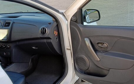 Renault Logan II, 2021 год, 1 300 000 рублей, 24 фотография