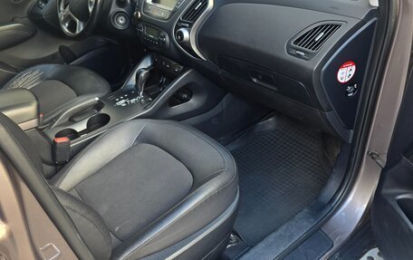 Hyundai ix35 I рестайлинг, 2013 год, 1 290 000 рублей, 10 фотография
