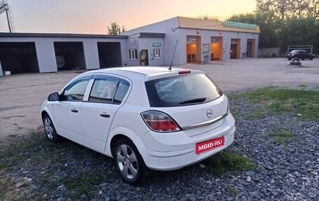 Opel Astra H, 2011 год, 620 000 рублей, 1 фотография