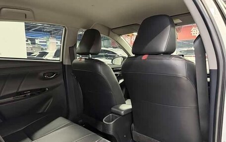 Toyota Yaris XP150 рестайлинг, 2022 год, 979 040 рублей, 10 фотография