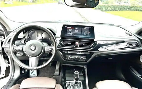 BMW 1 серия, 2023 год, 1 355 000 рублей, 5 фотография