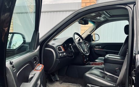 Chevrolet Tahoe III, 2013 год, 2 420 000 рублей, 4 фотография