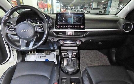 KIA K3, 2022 год, 1 736 000 рублей, 9 фотография