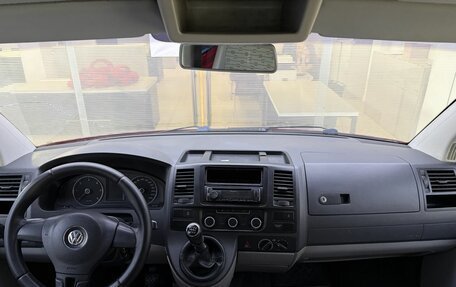 Volkswagen Transporter T5 рестайлинг, 2010 год, 1 260 000 рублей, 17 фотография