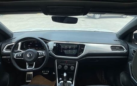 Volkswagen T-Roc I, 2022 год, 1 780 000 рублей, 10 фотография