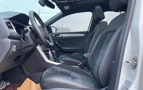 Volkswagen T-Roc I, 2022 год, 1 780 000 рублей, 8 фотография