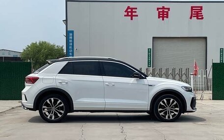 Volkswagen T-Roc I, 2022 год, 1 780 000 рублей, 17 фотография