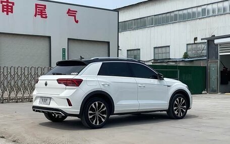 Volkswagen T-Roc I, 2022 год, 1 780 000 рублей, 19 фотография