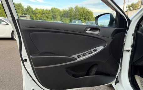 Hyundai Solaris II рестайлинг, 2014 год, 997 000 рублей, 16 фотография