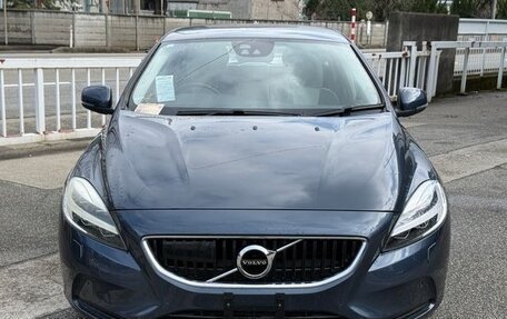Volvo V40 II рестайлинг, 2019 год, 879 911 рублей, 2 фотография