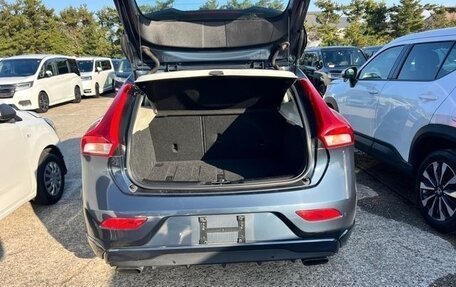 Volvo V40 II рестайлинг, 2019 год, 879 911 рублей, 6 фотография