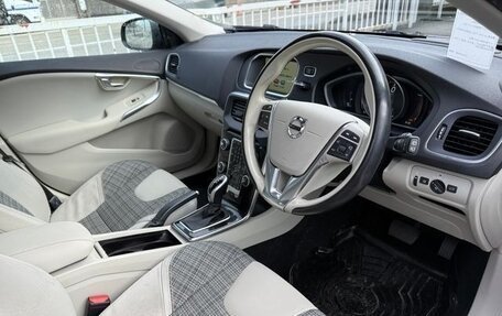 Volvo V40 II рестайлинг, 2019 год, 879 911 рублей, 10 фотография