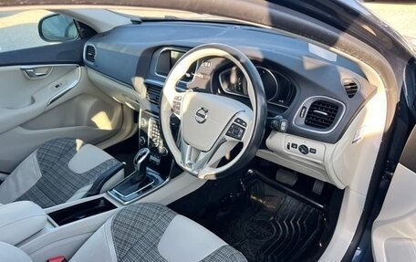 Volvo V40 II рестайлинг, 2019 год, 879 911 рублей, 15 фотография