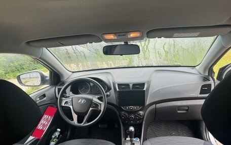 Hyundai Solaris II рестайлинг, 2014 год, 800 000 рублей, 2 фотография