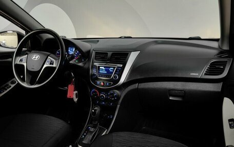 Hyundai Solaris II рестайлинг, 2015 год, 985 000 рублей, 13 фотография