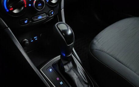 Hyundai Solaris II рестайлинг, 2015 год, 985 000 рублей, 16 фотография