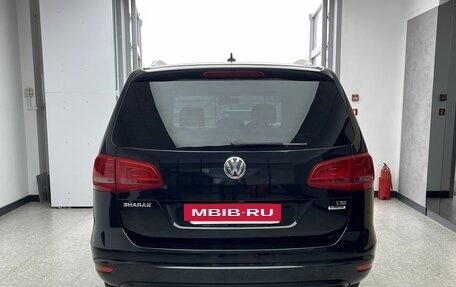 Volkswagen Sharan II, 2015 год, 1 330 000 рублей, 5 фотография