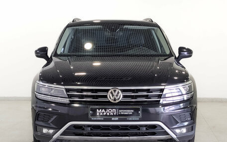Volkswagen Tiguan II, 2019 год, 2 680 000 рублей, 2 фотография