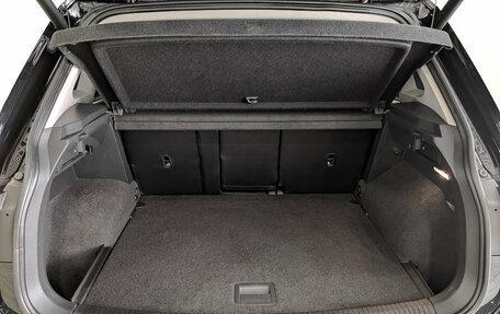 Volkswagen Tiguan II, 2019 год, 2 680 000 рублей, 10 фотография