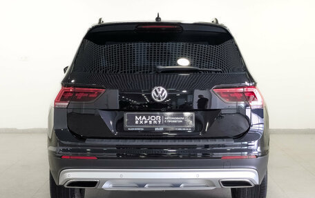 Volkswagen Tiguan II, 2019 год, 2 680 000 рублей, 6 фотография