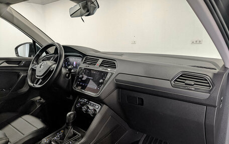Volkswagen Tiguan II, 2019 год, 2 680 000 рублей, 13 фотография
