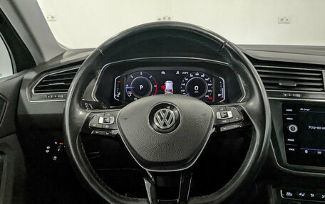 Volkswagen Tiguan II, 2019 год, 2 680 000 рублей, 21 фотография