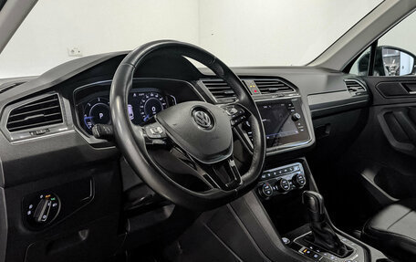 Volkswagen Tiguan II, 2019 год, 2 680 000 рублей, 15 фотография