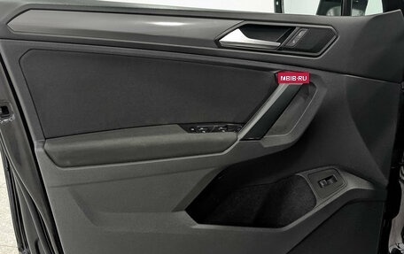 Volkswagen Tiguan II, 2019 год, 2 680 000 рублей, 18 фотография