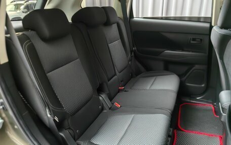 Mitsubishi Outlander III рестайлинг 3, 2020 год, 2 149 000 рублей, 9 фотография