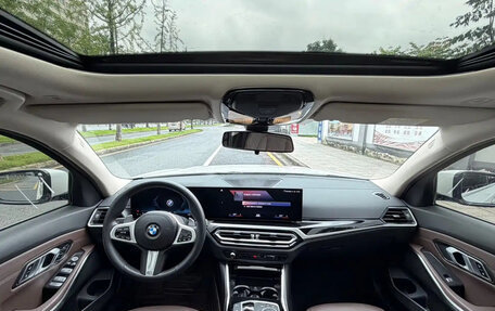 BMW 3 серия, 2022 год, 3 990 000 рублей, 10 фотография