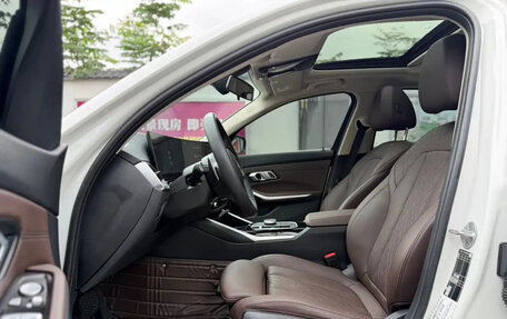BMW 3 серия, 2022 год, 3 990 000 рублей, 11 фотография