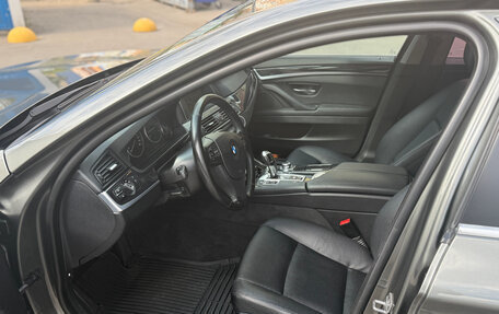 BMW 5 серия, 2013 год, 1 850 000 рублей, 8 фотография